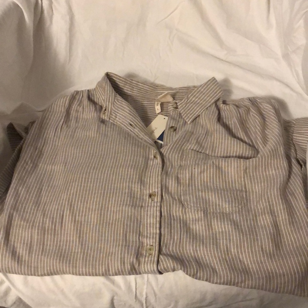 Japna size L button down shirt